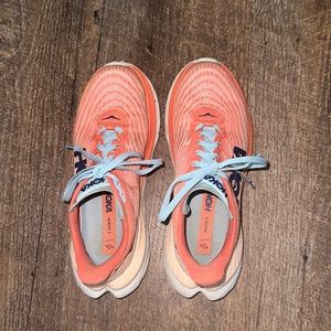Hoka Mach 5